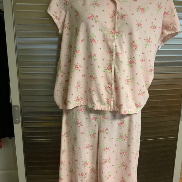 Secret Pleasures capri pajamas - Picture 1 of 4